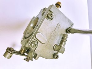 ポンプカバーの取り外し