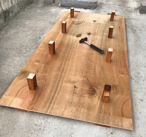 トランポのフロア用板の裏側