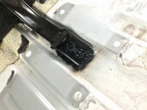 椅子の脚を溶接