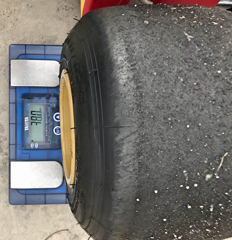 カートの左側重量