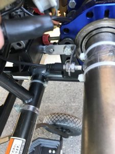 カートにスピードセンサーを取り付け完了