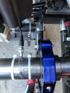 ドライブシャフトにスピードセンサーの磁石を取り付け