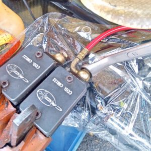 カートのブレーキホースを外す