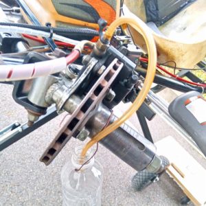 エアー抜きはホースを使う