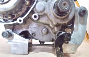 YZ125エンジンマウント旧型用