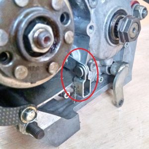 新型クラッチレバーの位置