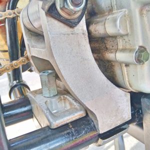 レーシングカートエンジン固定マウント取り付け完了