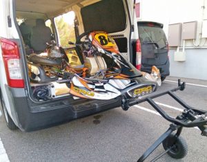 サイドカウルは付けたままでOK