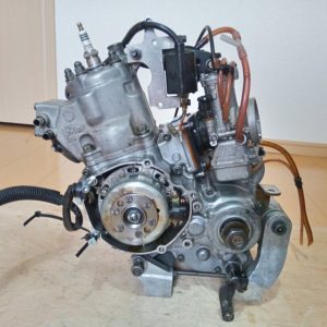 4PEエンジンの左側