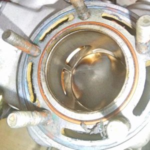 シリンダー内部