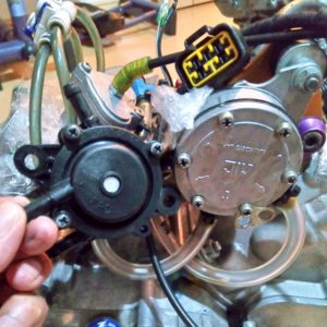 E120Eの燃料ポンプと比較