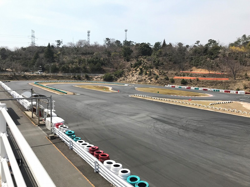 最終コーナーからのストレート