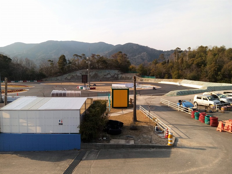 受付の高台から見た1コーナー