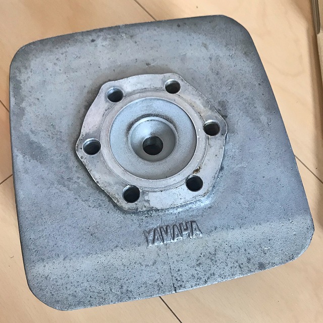 シリンダーヘッドの裏側