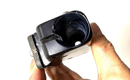 シリンダー内部にグリース塗布